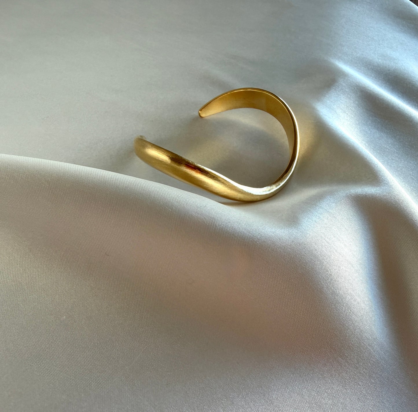 Bangle Linhas Elegante